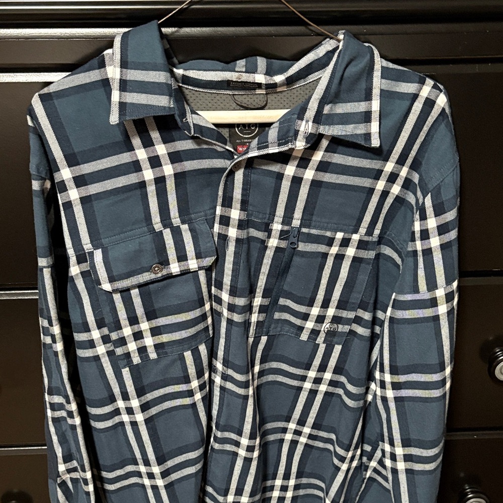 Wrangler Navy and White Plaid Shirt Jacket